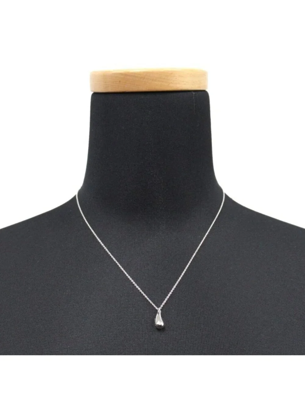 Tiffany & Co Polished Teardrop Necklace Silver